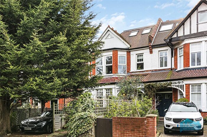 2 Bedroom Flat To Rent In Park View Road, London, N3