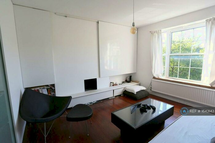 1 Bedroom Flat To Rent In Hurlock House, London, N5
