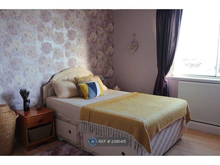 1 Bedroom Flat To Rent In Cumberland Court, Croydon, CR0
