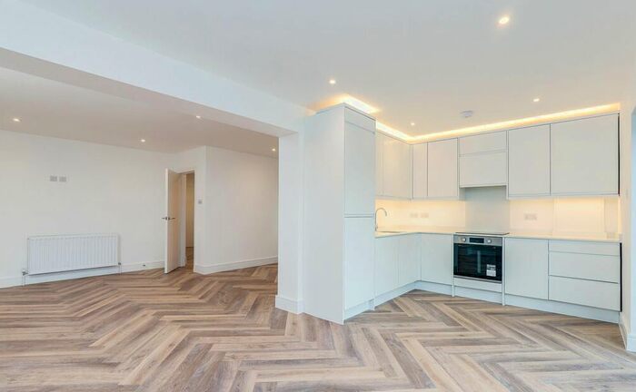 3 Bedroom Semi-Detached House To Rent In High Road, Broxbourne, EN10