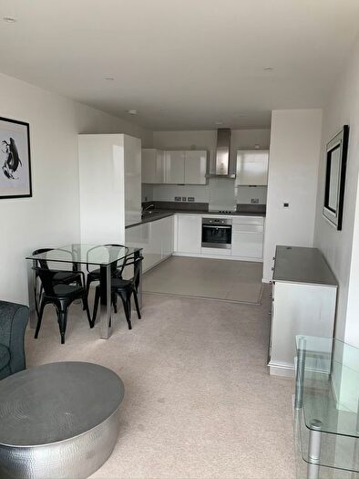 1 Bedroom Flat To Rent In Juniper Drive, London, SW18