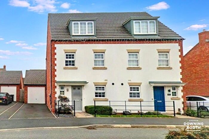 3 Bedroom Town House For Sale In Tye Road, Fradley, Lichfield, WS13