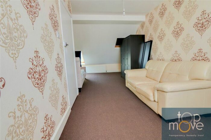 Studio To Rent In Bensham Lane, Thornton Heath, CR7