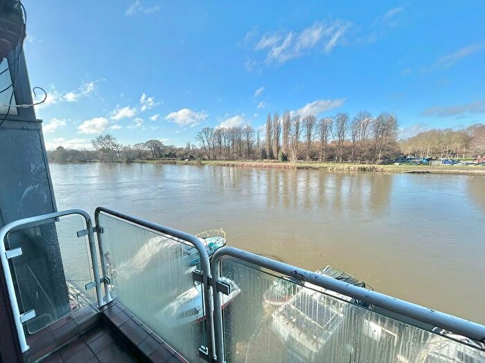 1 Bedroom Property For Sale In High Street, Kingston Upon Thames, KT1