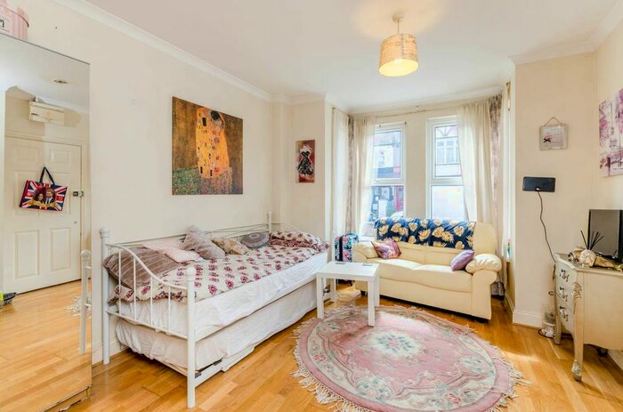 Studio To Rent In Vaughan Road, West Harrow, Harrow, HA1