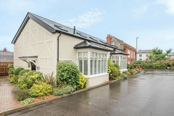 2 Bedroom Semi-Detached House To Rent In Portsmouth Road, Cobham, KT11