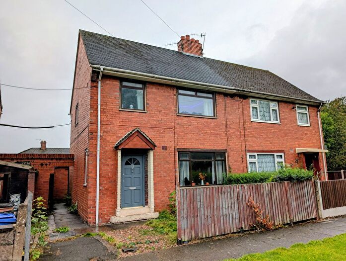3 Bedroom Semi-Detached House To Rent In Eaveswood Road, Stoke-On-Trent, ST2