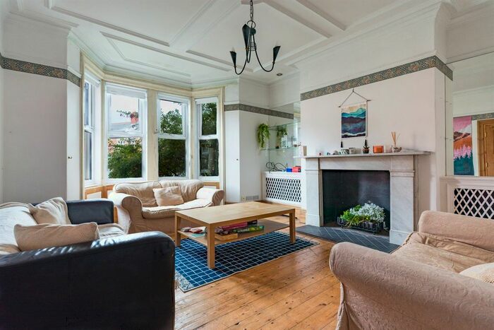 5 Bedroom Terraced House To Rent In Kingswood Avenue, Newcastle Upon Tyne, NE2