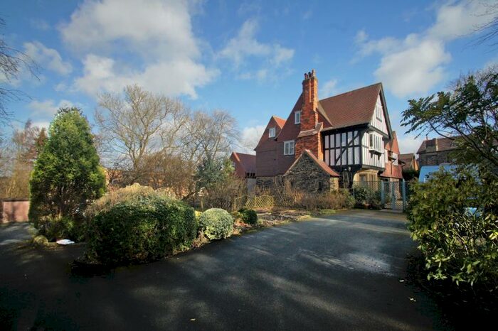 1 Bedroom Flat To Rent In Shire Oak Road, Headingley, Leeds, LS6