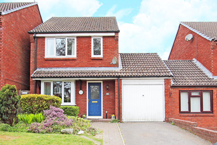 3 Bedroom Link Detached House To Rent In Rectory Place, Weyhill, SP11