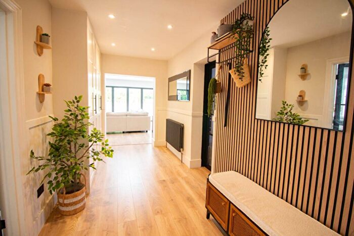 4 Bedroom Detached House For Sale In Lipyeate, BA3