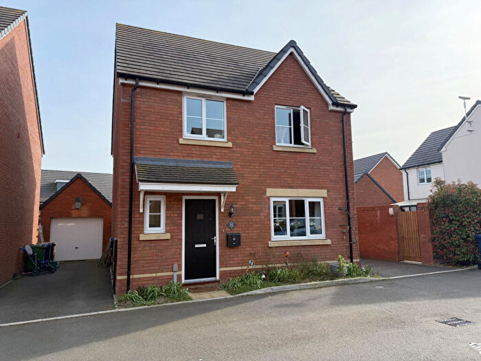4 Bedroom Detached House For Sale In Court Farm Close, Pamington, GL20