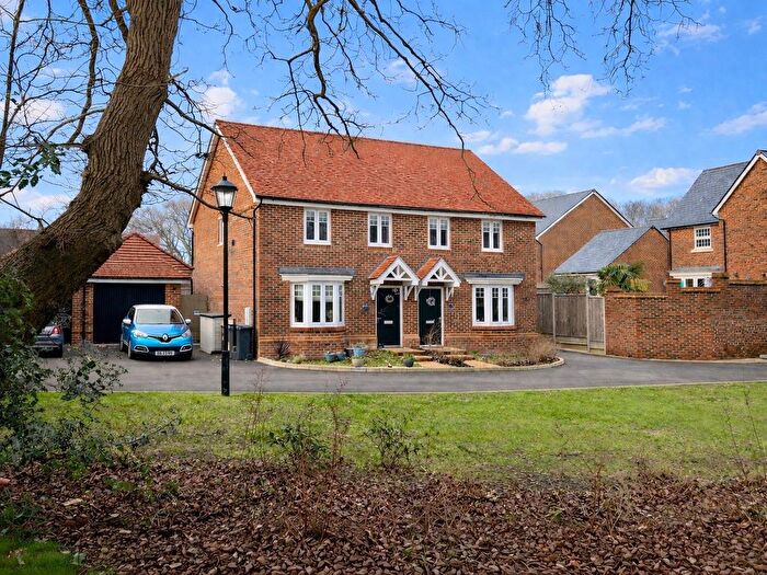 3 Bedroom Semi Detached House For Sale In Pelton Close, Bexhill On Sea, TN39