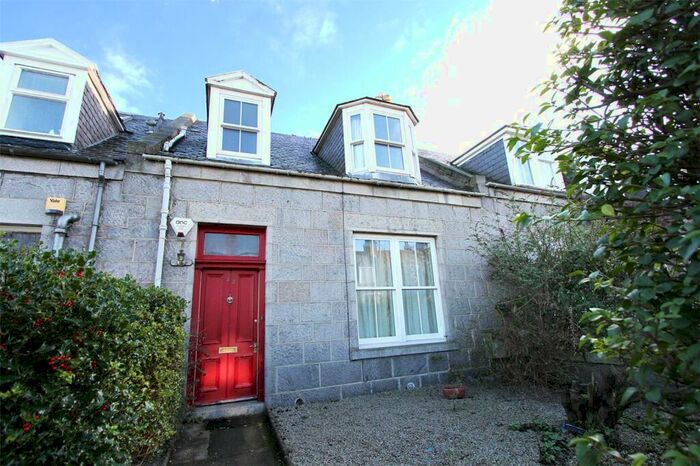 3 Bedroom Terraced House To Rent In Argyll Place, Rosemount, Aberdeen, AB25