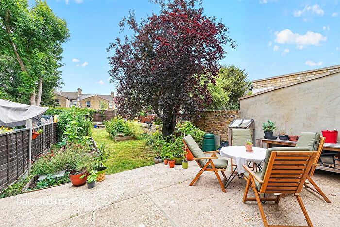 2 Bedroom Flat For Sale In Torridon Road, London, SE6