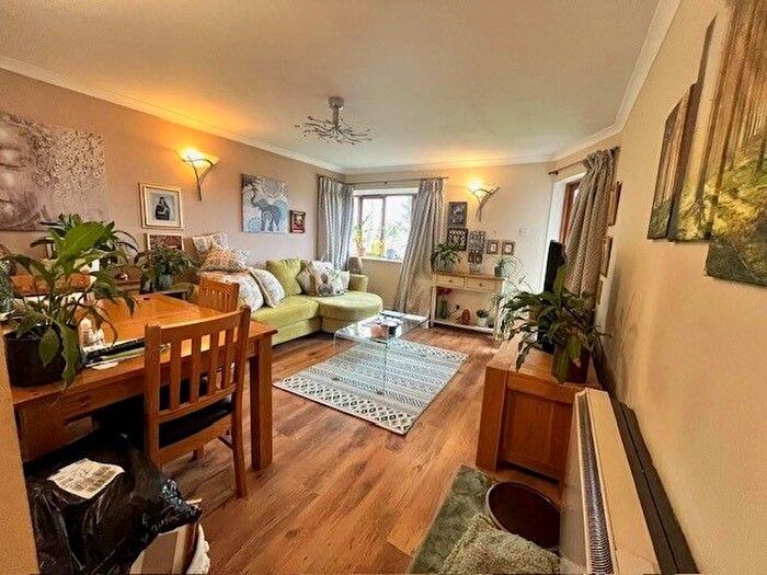 2 Bedroom Flat To Rent In Station Street, Saffron Walden, CB11