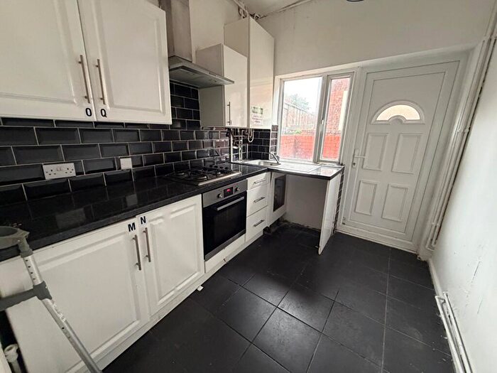 5 Bedroom End Of Terrace House For Sale In Cliff Avenue, Salford, M7