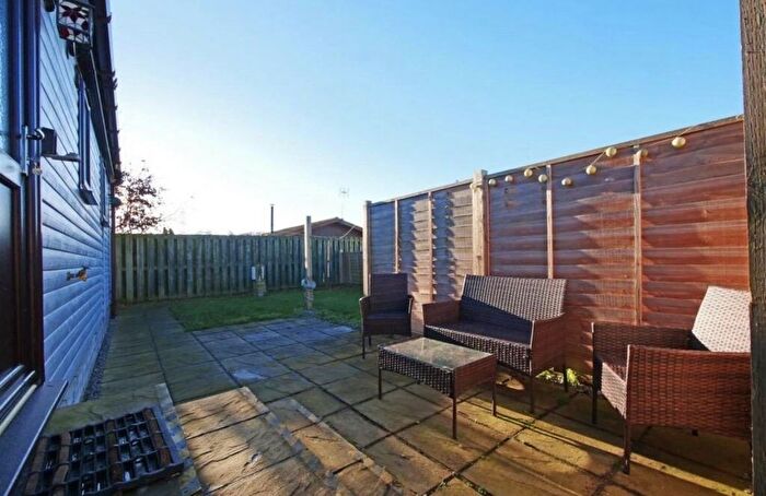 2 Bedroom Park Home To Rent In Hull Road, Wilberfoss, YO41