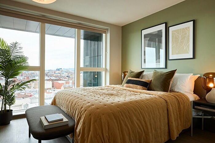2 Bedroom Apartment To Rent In Candleriggs, Trongate, Glasgow, G1