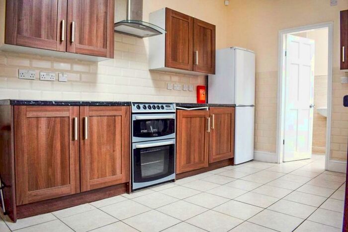 4 Bedroom Terraced House To Rent In Ladybarn Lane, Fallowfield, M14