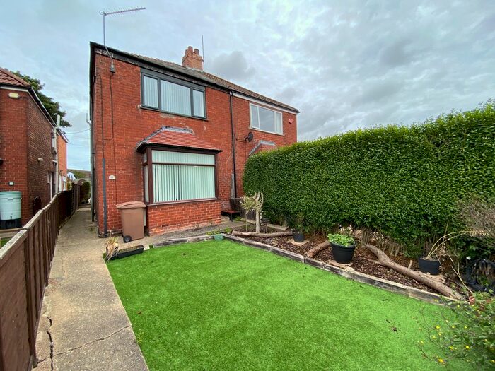 2 Bedroom Semi-Detached House To Rent In Station Road, Hull, HU12