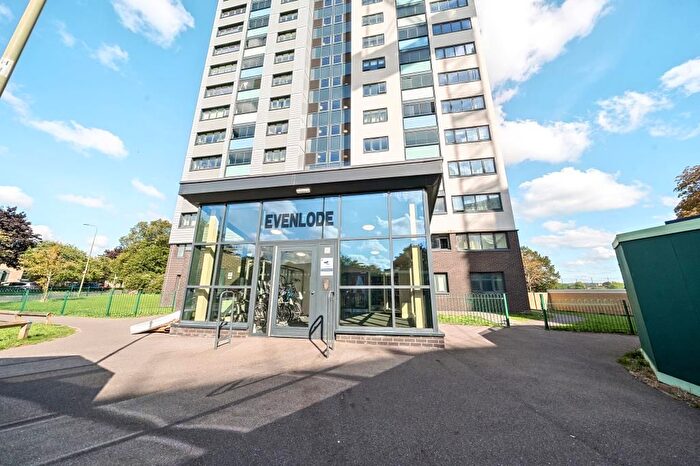 2 Bedroom Flat For Sale In Evenlode Tower, Oxford, OX4