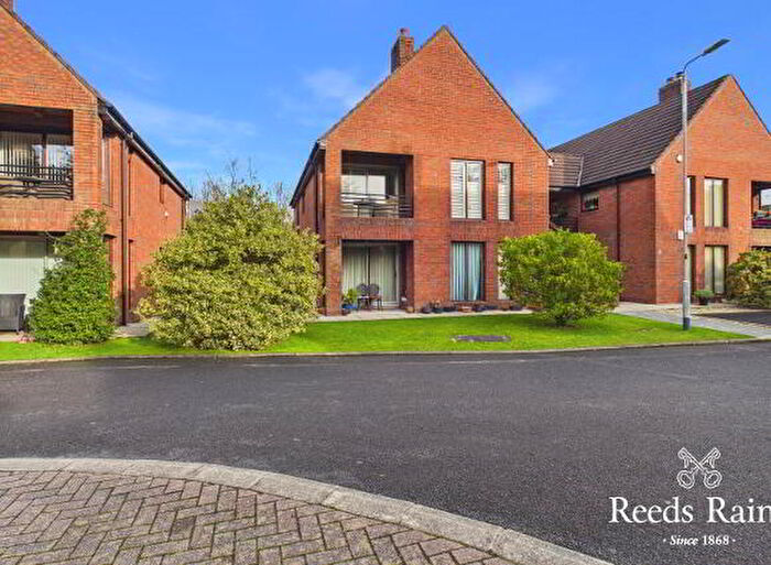 2 Bedroom Apartment / Flats For Sale In Kensington Court, Belfast, BT5