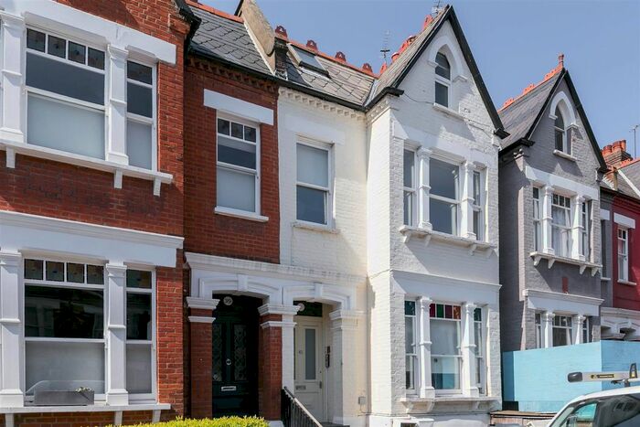 1 Bedroom Flat To Rent In Gladsmuir Road, Archway, N19