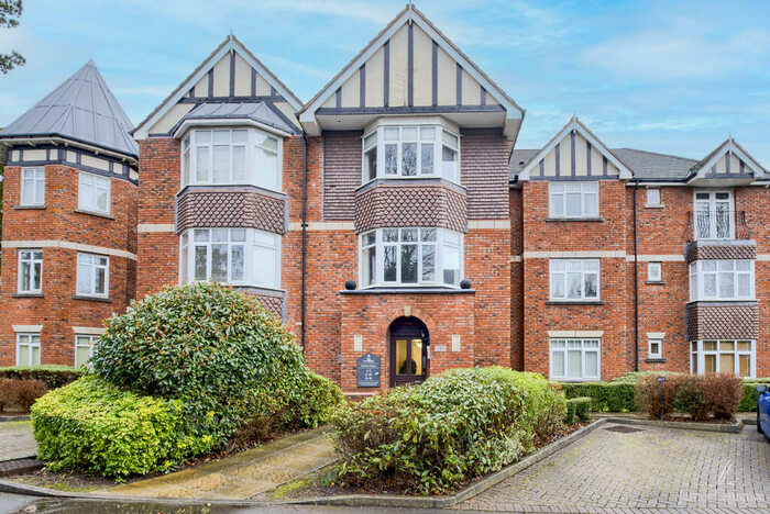 2 Bedroom Apartment To Rent In Kings Hall, Wake Green Road, Moseley, B13