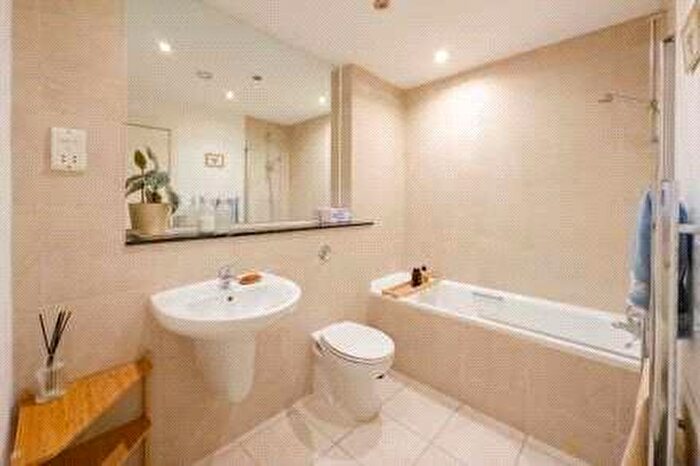 2 Bedroom Apartment For Sale In Newton Street, Manchester City Centre, Greater Manchester, M1