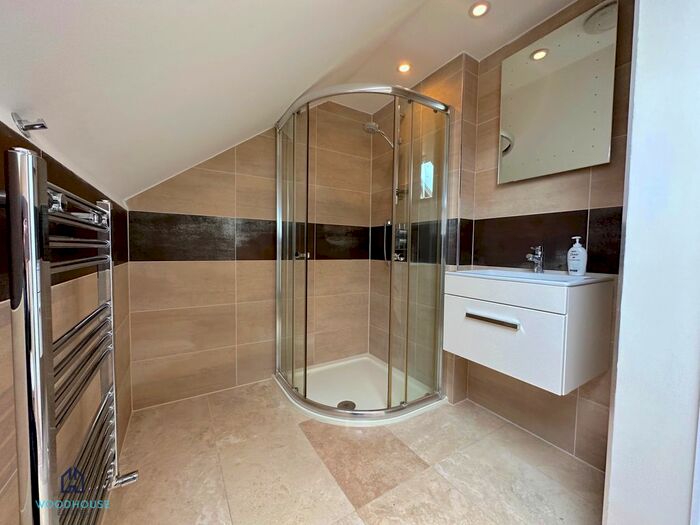 5 Bedroom Terraced House To Rent In Haydon Road, Watford, WD19