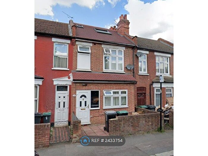 5 Bedroom Terraced House To Rent In Hermitage Road, London, N4