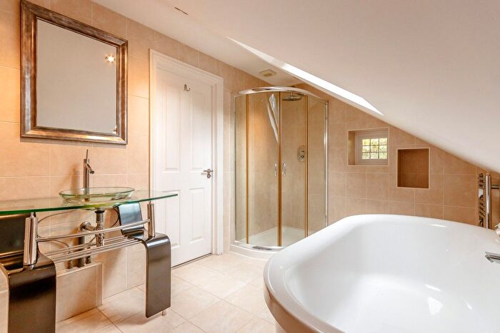5 Bedroom Detached House For Sale In Courtleas, Cobham, KT11