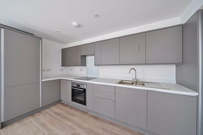 2 Bedroom Flat To Rent In Hurtis Hill, Crowborough, TN6