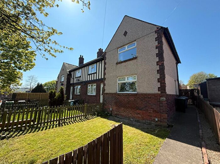 2 Bedroom End Of Terrace House For Sale In Bradley Mills Road, Huddersfield, HD5