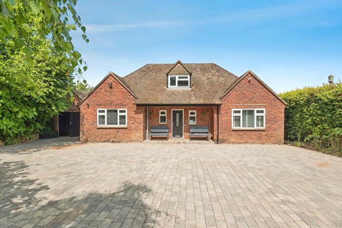 3 Bedroom Detached Bungalow For Sale In Upper Paradise, Kings Sutton, Banbury, OX17