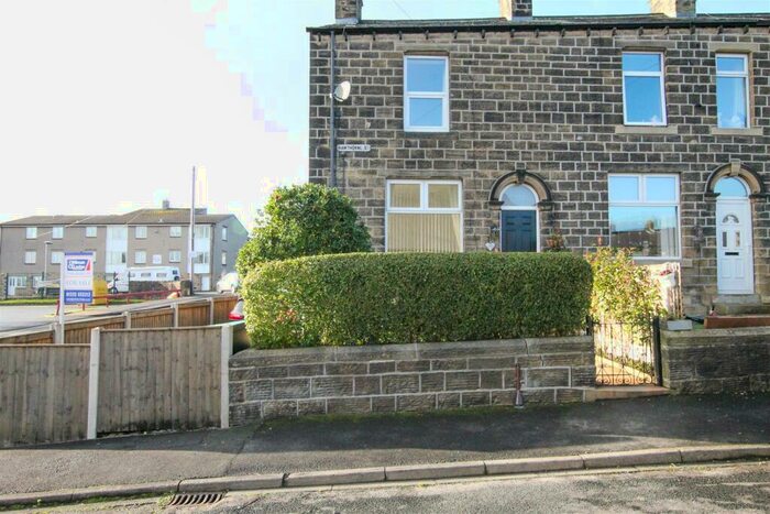 2 Bedroom End Of Terrace House To Rent In Hawthorne Street, Silsden, BD20
