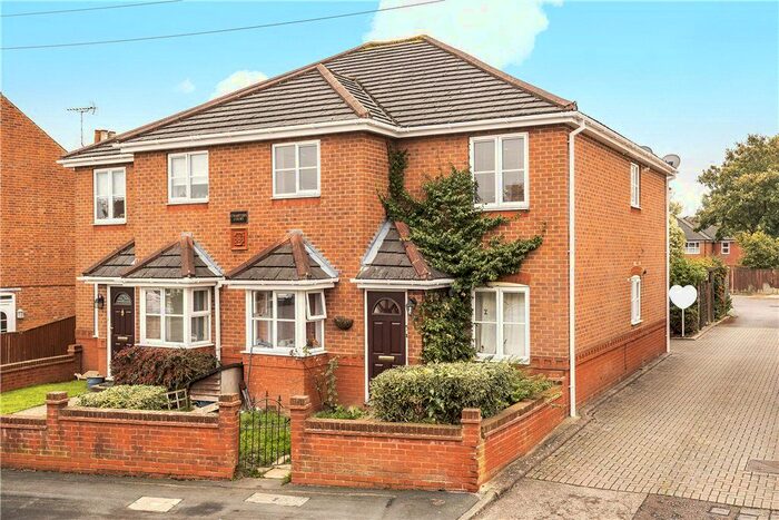 2 Bedroom Flat To Rent In Brighton Road, Aldershot GU12