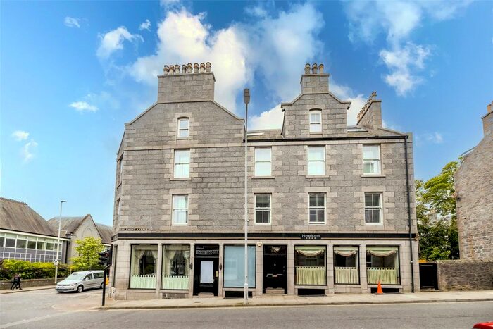 2 Bedroom Flat To Rent In Flat, Esslemont Avenue, Aberdeen, Aberdeenshire, AB25