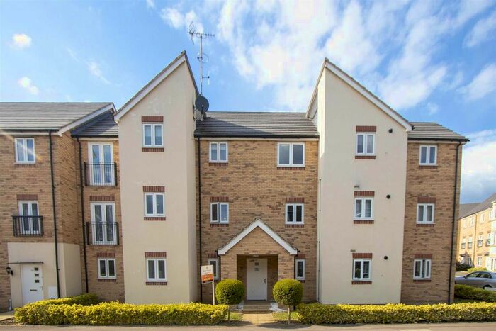 2 Bedroom Flat To Rent In Fonda Meadows, Oxley Park, Milton Keynes, MK4