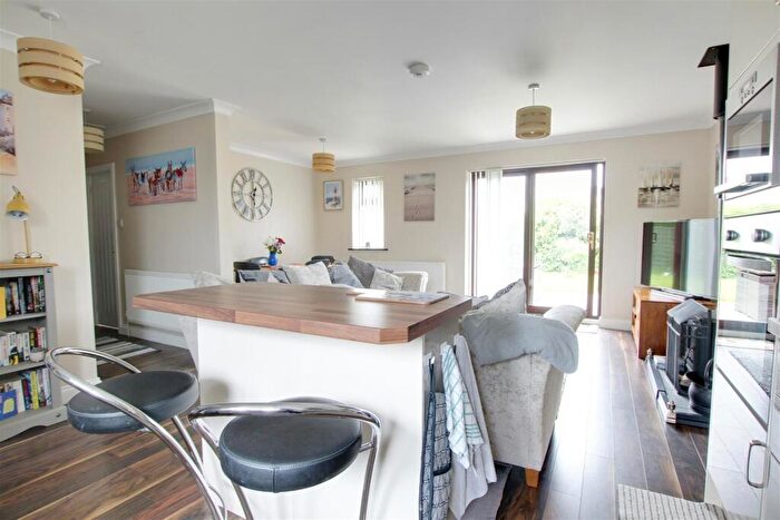 2 Bedroom Detached Bungalow For Sale In Orchard Close, Mablethorpe, LN12