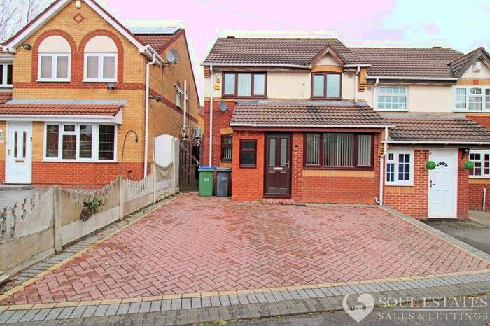 3 Bedroom Semi-Detached House To Rent In Hellier Avenue, Tipton, DY4