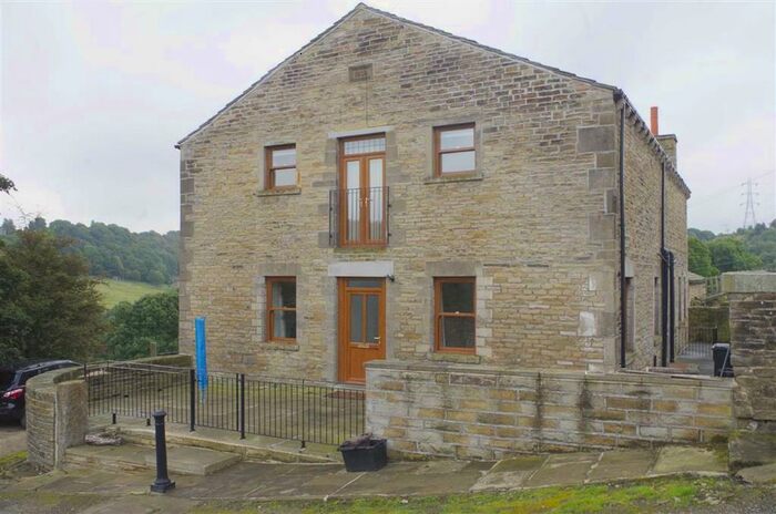 4 Bedroom Cottage To Rent In Valley View, Lower Clay Royd Farm, Halifax HX3