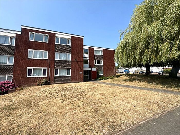2 Bedroom Flat For Sale In Holly Park Drive, Birmingham, West Midlands, B24