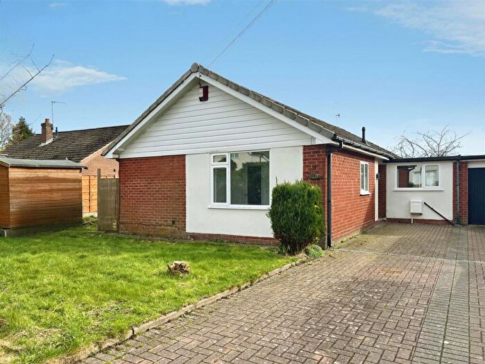 3 Bedroom Semi-Detached Bungalow For Sale In Beatty Drive, Congleton, CW12