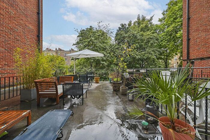 2 Bedroom Flat To Rent In Southampton Row, Bloomsbury, London, WC1B