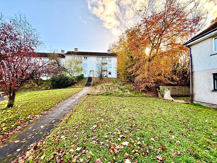 2 Bedroom Flat To Rent In Elphinstone Crescent, Glasgow, G75