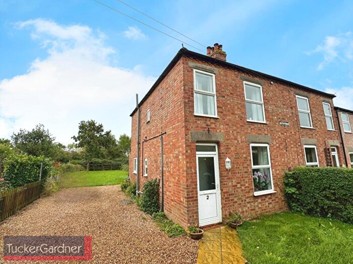 2 Bedroom House To Rent In Hallfield Terrace, Stuntney, CB7