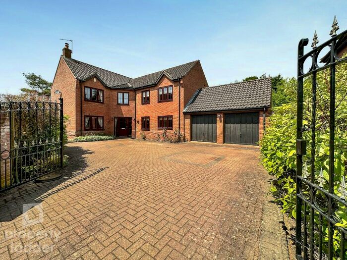 4 Bedroom Detached House For Sale In The Old Coach House Gardens, Hainford, NR10