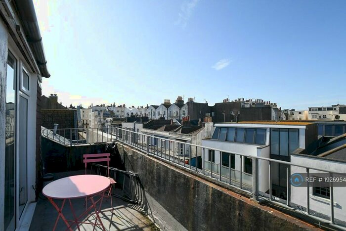 6 Bedroom Terraced House To Rent In St. Georges Road, Brighton, BN2